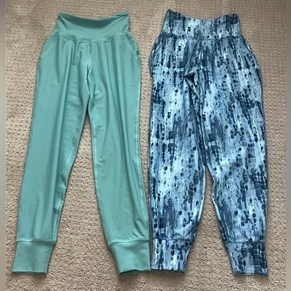 Old Navy Pants - OLD NAVY Powersoft Jogger Bundle (2 pair)